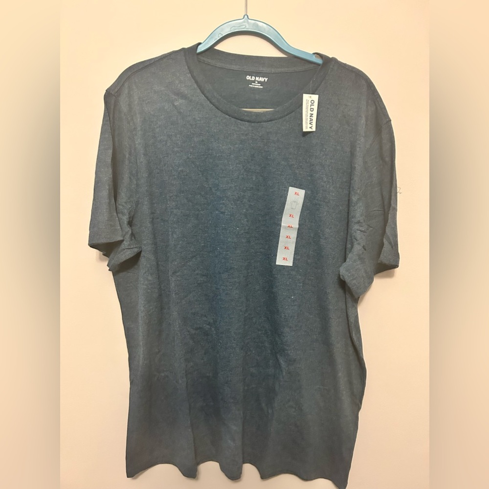 OLD NAVY TSHIRT - MENS NWT